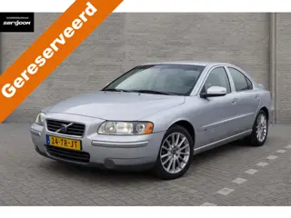Volvo S60 2.4 141pk Kinetic | Airco | Lichtmetalen velgen |
