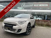 Fiat 600 la prima 136 pk vol opties Achteruitrijcamera - Airco - Apple carplay - Navigatie - Cruise 