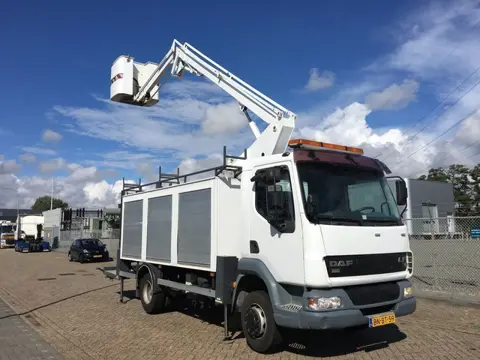 DAF LF 45 Hoogwerker (bj 2002)