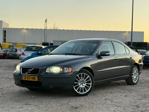 Volvo S60 2.4D Drivers Edition/ AUTOMAAT/ VELGEN
