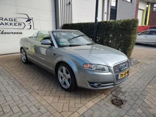 Audi A4 Cabriolet 3.2 FSI quattro Pro Line Trekhaak nieuwe apk