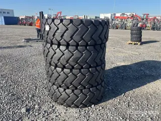 QUANTITY of (4) KINGHUNTER 17.5-25 E3/L3 TL Tires
