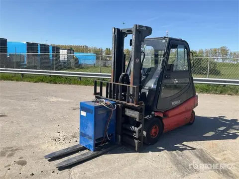 Fenwick-Linde E30 3000 kg Electric Forklift (bj 2009)