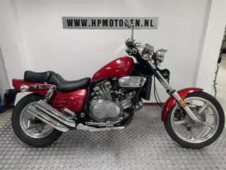 Honda VF700 VF 700 C SUPERMAGNA EASY RIDER BOVAGGARANTIE