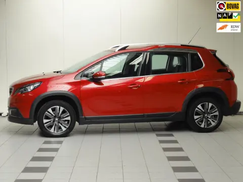 Peugeot 2008 1.2 PureTech Allure - Camera, Trekhaak, Automaat en NAP
