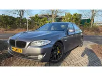BMW 5 Serie BWJ 2010 535i 306 PK High Executive AUTOMAAT | ZEER NETTE AUTO | ORIGINEEL NL | 19"| LED