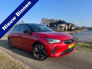 Opel CORSA-E Elegance 50 kWh Camera / leer-alcantara / Nieuwstaat!