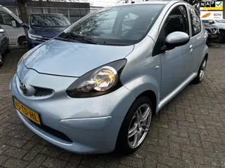 Toyota Aygo 1.0-12V +
