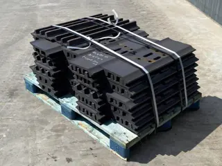 Volvo EC480 Shoes/Pads (bj 2026)