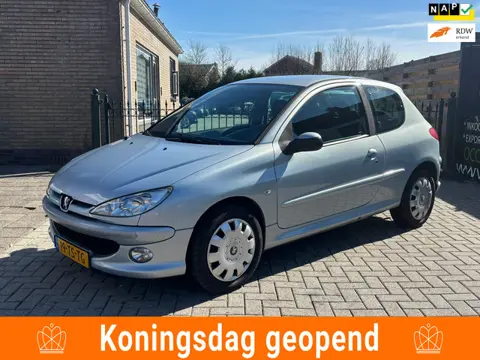 Peugeot 206 1.4 Air-line 3 || airco | nieuwe apk keuring !