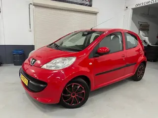 PEUGEOT 107 1.0-12V XR, Media scherm, all season banden, nieuwe apk