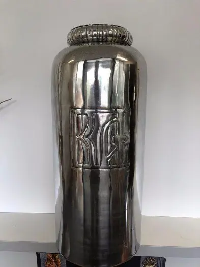 Vaas , aluminium , zilverkleurige vaas , kado