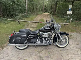 Harley-Davidson 88 FLHRCI Road King Classic Origineel NL, van liefhebber geweest