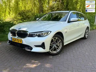 BMW 3-serie Touring 330e Sportline plus 1 Eig. b.j. 2-2022 led verl.,Navi,electr achterkl.17"lm