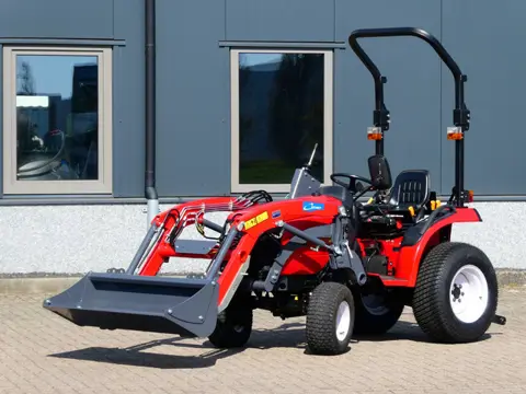 Shibaura ST318 4wd HST / 1373 Draaiuren / Voorlader