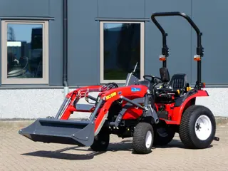 Shibaura ST318 4wd HST / 1373 Draaiuren / Voorlader