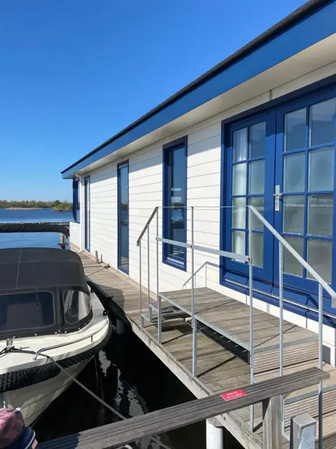 Te koop in Aalsmeer - Uiterweg 27 WS32
