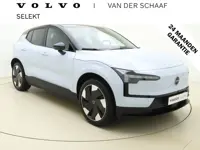 Volvo EX30 Extended Range Plus / Stoelverwarming / Elektr. Stoelen / Extra Getint Glas / Zwart Dak /