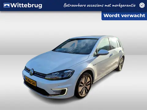 Volkswagen e-Golf E-DITION / SOH 92%/ AUTOMAAT/ NAVI/ PARK. SENSOREN + CAMERA/ DIGITAL DASH/ CLIMATE