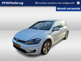 Volkswagen e-Golf E-DITION / SOH 92%/ AUTOMAAT/ NAVI/ PARK. SENSOREN + CAMERA/ DIGITAL DASH/ CLIMATE