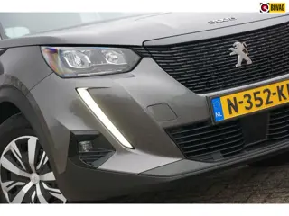 Peugeot 2008 1.2 PureTech Blue Lease Active | Gris Platinium | AppleCarplay/Nav/Cruise/PDC - Keurig!