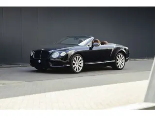 Bentley Continental GTC 4.0 V8