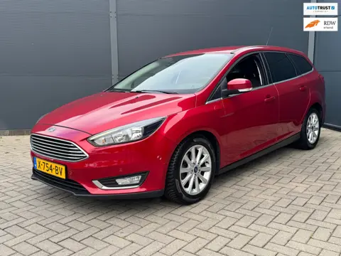 Ford Focus Wagon 1.0 Automaat / Pdc / Navi / Trekhaak