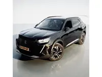 Peugeot 2008 1.2 PureTech Allure CAM Xenon LED CARPLAY