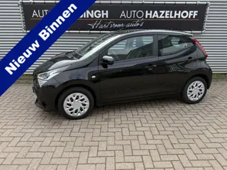 Toyota Aygo 1.0 VVT-i x-play Als Nieuw!!! | Camera | Airco | Bluetooth | Apple Carplay/Android Auto 