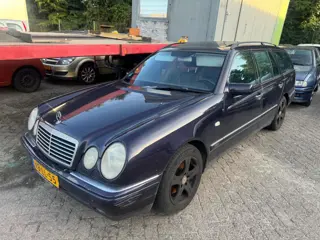 Mercedes-Benz E-klasse Combi 240 Avantgarde AUTOMAAT AIRCO