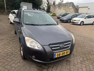 Kia Cee'd Sporty Wagon 1.6 Business Edition AIRCO EXPORT