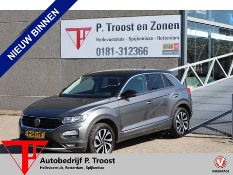 Volkswagen T-Roc 1.5 TSI AUTOMAAT Dealeronderhouden/Trekhaak/Apple carplay/Stoelverwarming/Navigatie