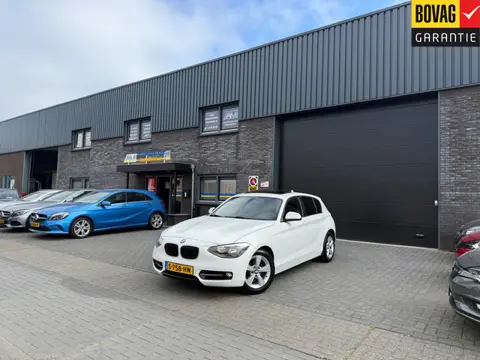 BMW 1-serie 116i Business+ Limited Edition | 1E EIGENAAR | SCHUIFDAK | AUTOMAAT | NAVI | STOELVERW. 