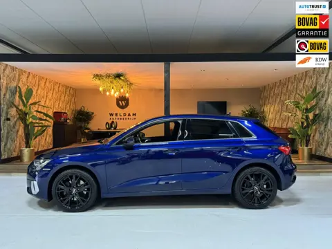 Audi A3 Sportback 35 TFSI S edition Garantie Carplay StoelVW Elek Stoelen Elek Achterklep ACC Navi C