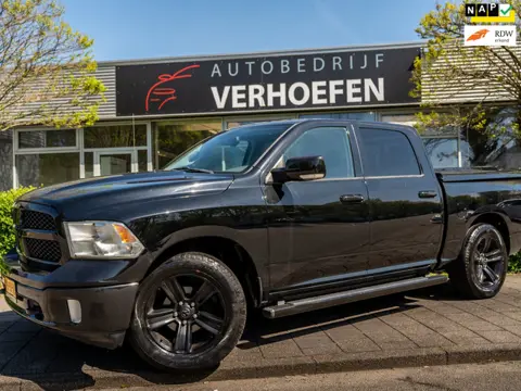 Dodge Ram 1500 3.6 V6 Quad Cab 6'4 - PANORAMA - STUUR / STOELVERWARMING - TREKHAAK - PARKEERCAMERA -