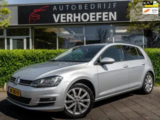 Volkswagen Golf 1.4 TSI Connected Series - CARPLAY - PARKEERCAMERA - STOELVERWARMING - XENON - VOLLE