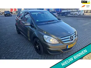 Mercedes-Benz B-klasse 180 116pk 2e eig. Airco Cruise PDC Trekhaak 1300kg.