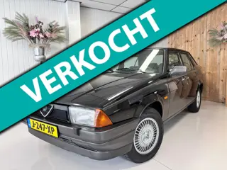 Alfa Romeo 75 1.8 IE Epoca, zwart, apk 11-2026, elektrische ramen, etc...