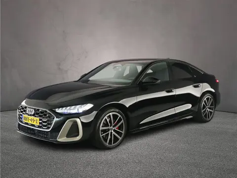 Audi A5 Limousine 2.0 TFSI S Edition | Adapt. Cruise | Optiek Pack | 19 inch | Camera | MMi + | Audi