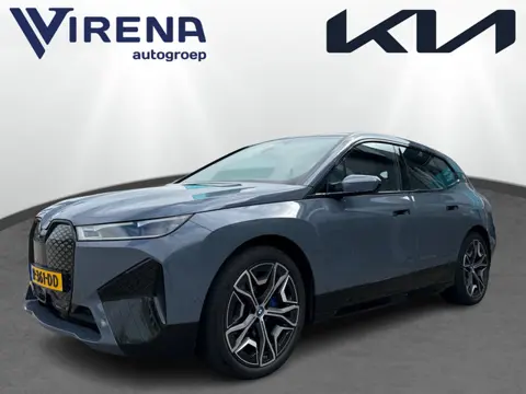 BMW iX xDrive40 High Executive 77 kWh Navigatie - 360 camera - HUD - Driving Assistant Prof. - Trekh