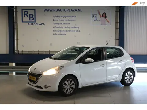Peugeot 208 1.2 VTi Envy / NIEUWE MOTOR / CLIMA / WHITE PACK ! !