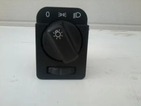 Lichtschakelaar Opel Corsa B 90213283
