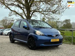 Toyota Aygo 1.0-12V + | 5-Deurs + 16-04-2027 apk nu € 2.975,-!!!