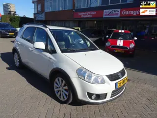 Suzuki SX4 1.6/Airco/Lederbek./LMV/Bluetooht/Trekhaak