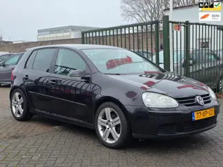 Volkswagen Golf 1.6 FSI Optive 3 1e eigenaar volledig dealer onderhouden airco navigatie elektrische