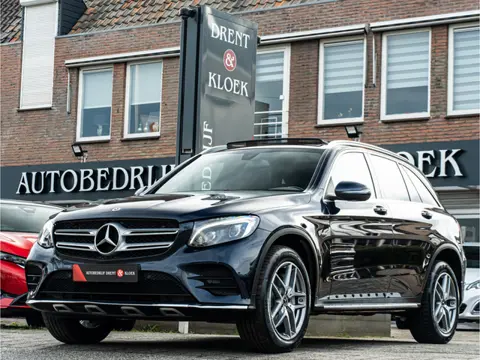 Mercedes-Benz GLC 350e 4MATIC Business Solution AMG ORG NL PANO CAMERA TREEPLANKEN DODEHOEK
