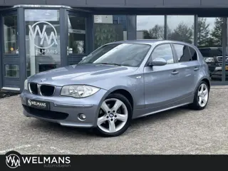 BMW 1-serie 120i Executive Aut6 | 17 inch | Sportstoelen | Stoelverwarming