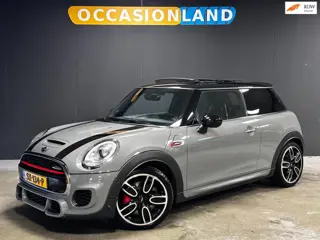 Mini Mini 2.0 John Cooper Works Chili|PANO|LEDER|HARMAN|CRUISE|STOELV|CAMERA|18INCH|