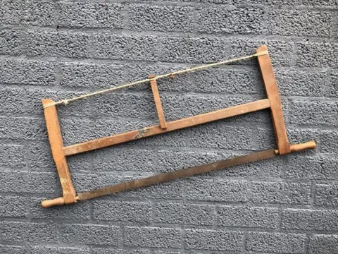 Muurdecoratie zaag , zaag