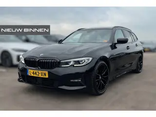 BMW 3 Serie Touring 320e xDrive Business Edition Plus | Panoramadak | Stuurverwarming | Stoelverwarm